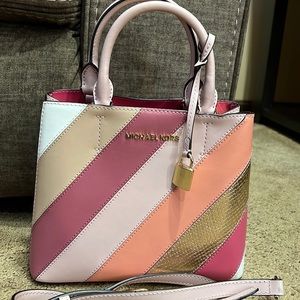 Authentic Medium Michael Kors Crossbody
